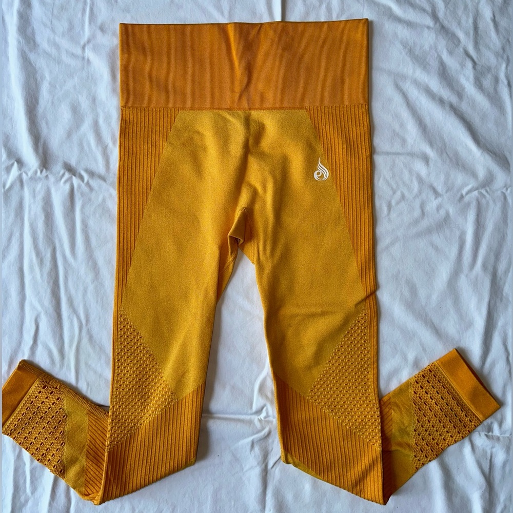 Ryderwear Orange and yellow seamless leggings